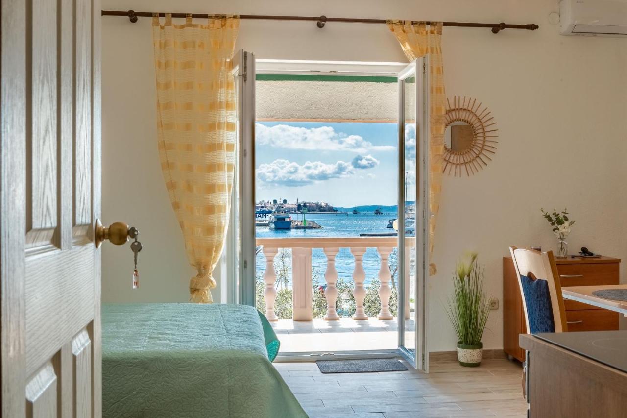 Mare-More Studio W Balcony And Beach Front And View ザダル エクステリア 写真