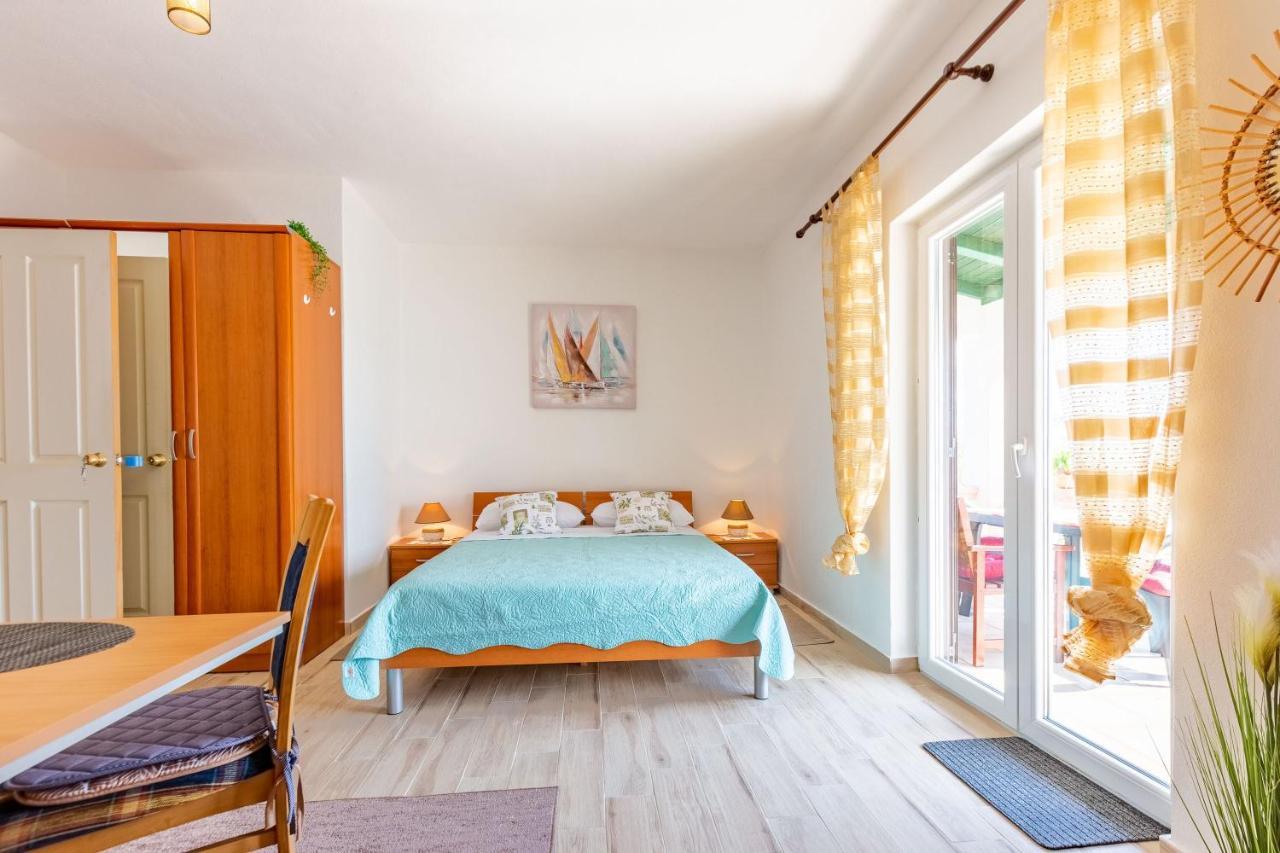 Mare-More Studio W Balcony And Beach Front And View ザダル エクステリア 写真